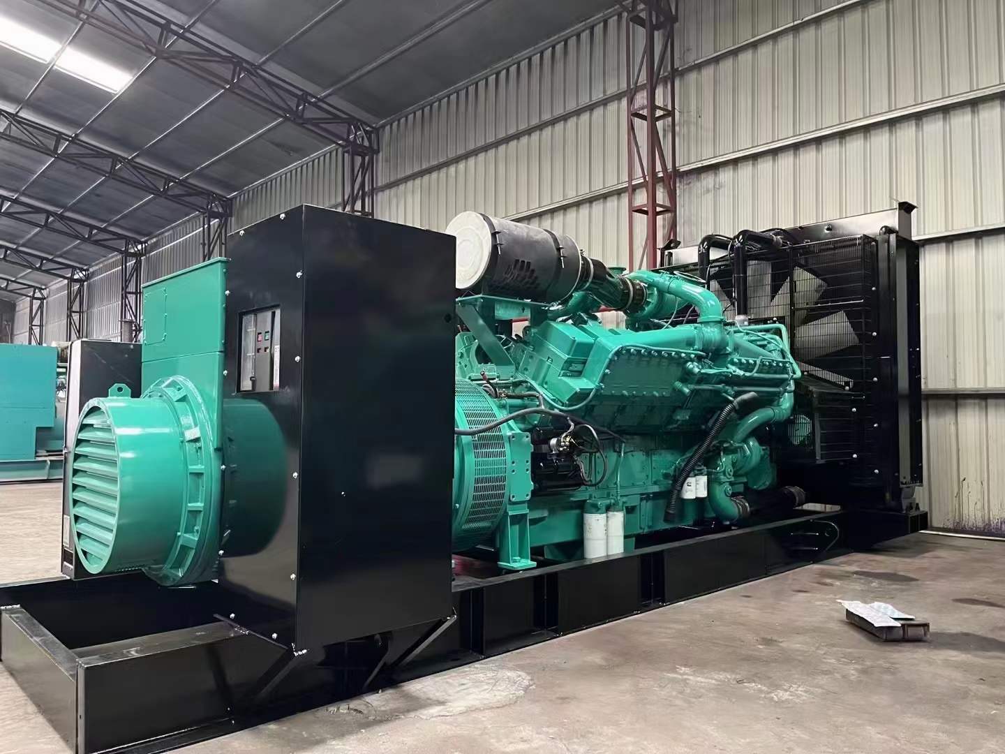蔡甸如何降低 800kW 柴油发电机输出电流的波动？